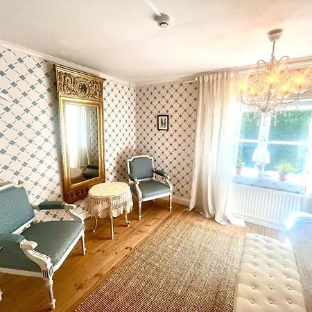 Loevstabruks Vaerdshus Och Brukshotellet Aenkehuset Exteriör bild